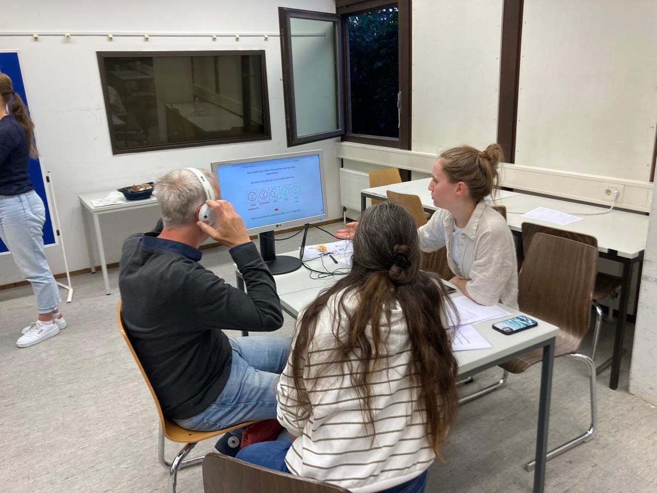 🧠Can We Learn to Speak in Unusual Ways? A Peek into Language Experiments at the Night of Science